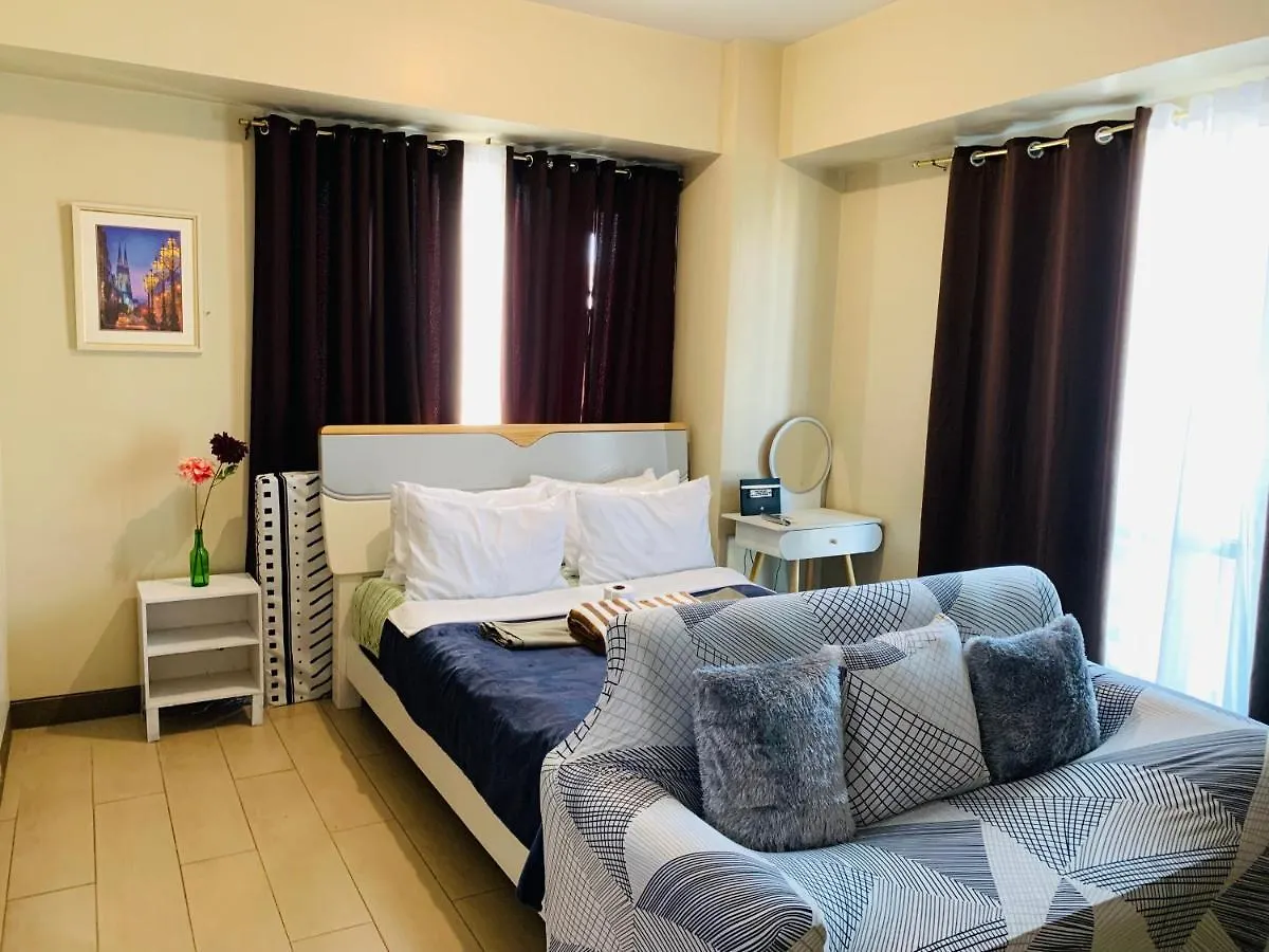 Two Palm Tree Villas Condominium - Studio 8Th Fl With Balcony - Across Terminal 3 Airport Pasay